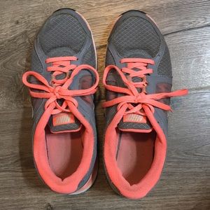 Nike Tennis Shoes